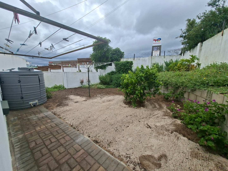 3 Bedroom Property for Sale in Fraaiuitsig Western Cape